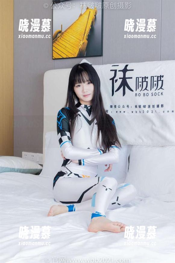 BoBoSocks袜啵啵 - 运动鞋日常？周周高清写真带你领略极简美学