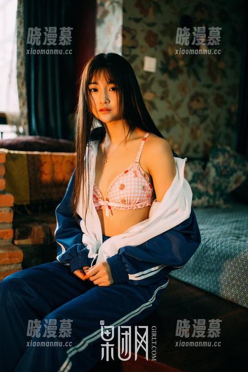 GIRLT果团网 - 周妍希的私房自拍，每一张都让人想说“你在干嘛呢？”