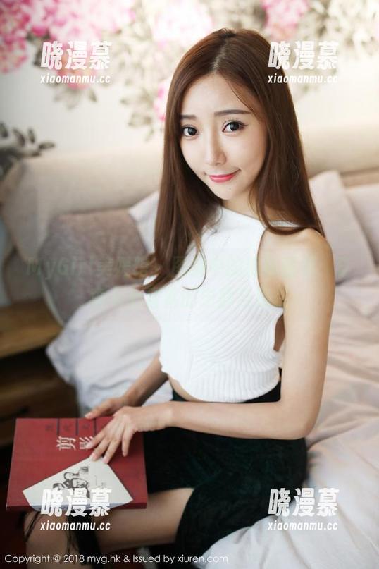 MyGirl美媛馆-李李七七喜喜 MyGirl美媛馆 - 图集中的棉袜哲学:李李七七喜喜的宁静与随性