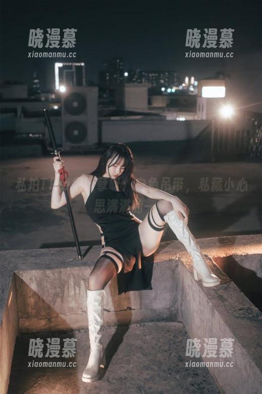 私拍Tina很妖孽呀：白色吊带，私藏小心思满满的一波