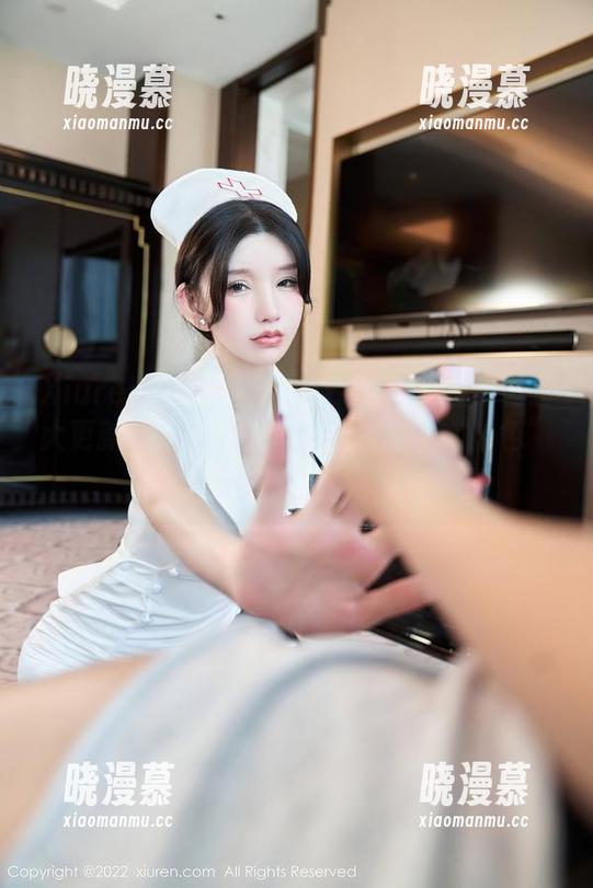 Xiuren秀人网 - FoxYini孟狐狸的肉丝大更新，警告：看了可能被染上“肉色”新潮流！