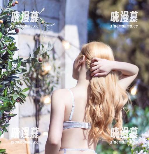 Yebin(전예빈)的高清野餐大冒险：图说我如何在草地上与美食亲密接触，嘻嘻！
