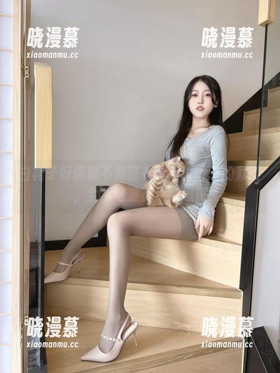 不呆猫 白裙子好像跟不呆猫有种难以言喻的默契,全集这波有点意思!