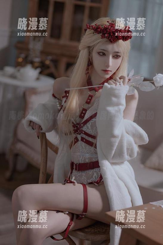 南桃Momoko精选：有些房间比你想象的香