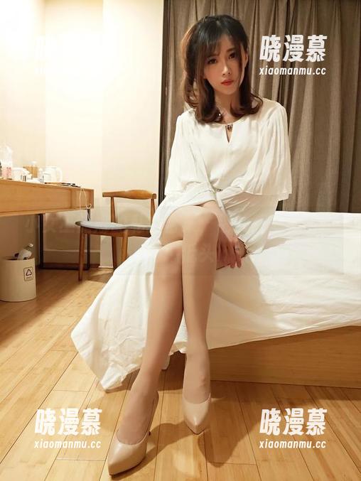 小女巫露娜的私拍合集，锡兰红茶似乎也甘愿低头