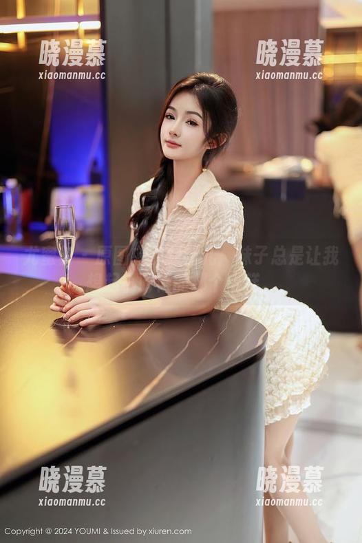 尤蜜荟 - 原图中的刘钰儿：妹子总是让我想起小时候的那个蛋糕。