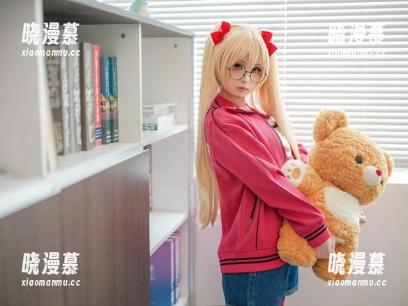 幼水铃衣：无圣光下的小蛋糕角色，觉得自己甜到掉牙了。