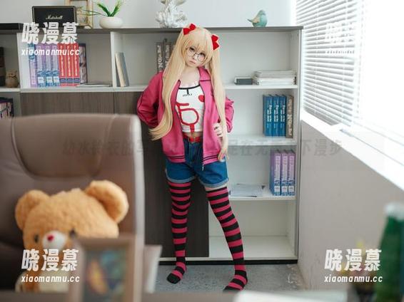 幼水铃衣 幼水铃衣的写真记录:裸足在无重力下漫步