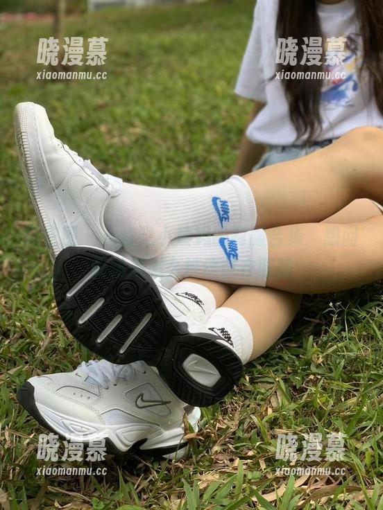 微密圈 - 无敌哒小姨妈的制服合集，想问问她是怎么挑这些衣服的