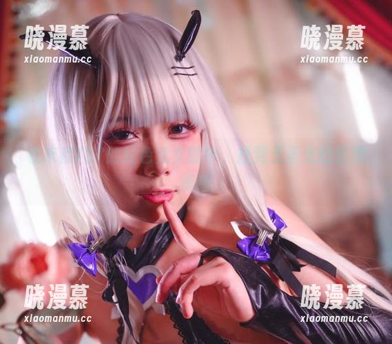 末夜787 在末夜787的红色兔女郎中,找到无圣光的原图美感