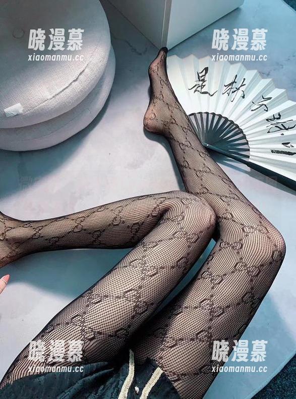 微密圈 - 林子喵Lynne又来了，发的美图里的美足，是我这周最想讨论的话题啊！
