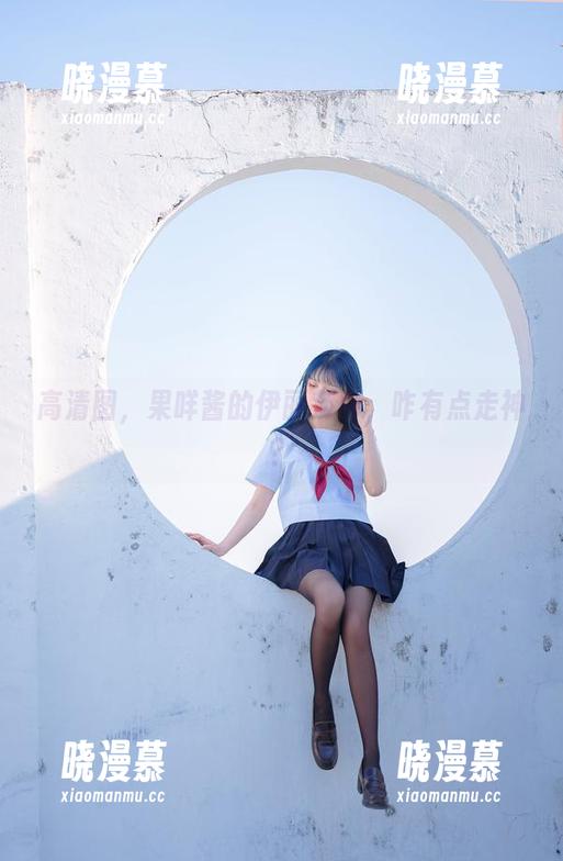 高清图，果咩酱的伊丽莎白，咋有点走神？