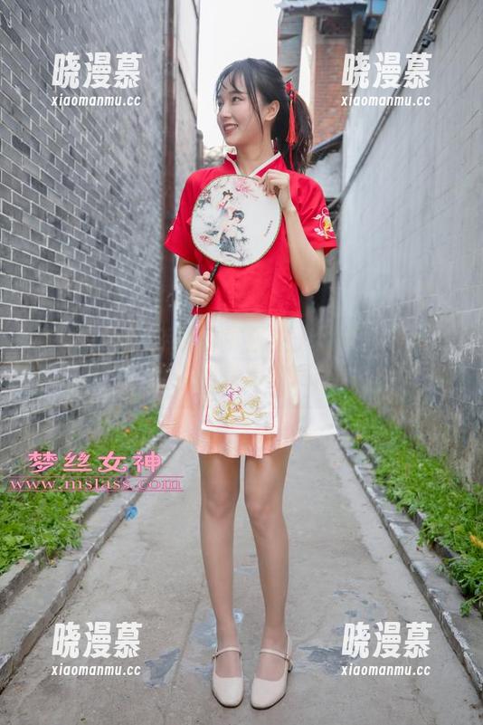 梦丝女神 - 晓晓的那双袜子定制得太薄了，图片倒是清晰得很！