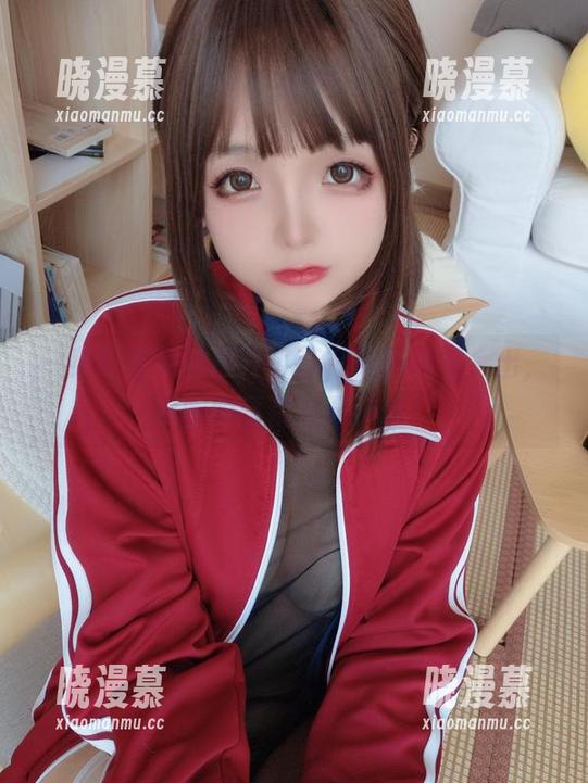 一身比基尼的樱井小莜，最新美图一出，我的眼睛都在开小差！