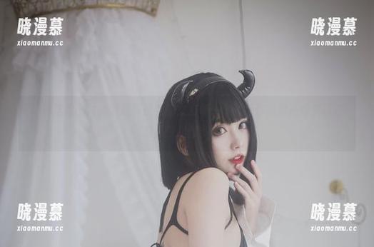 噢，看这组图片，清颜真德秀的女友每一个姿势都好像在跟我低语…是不是我想多了？