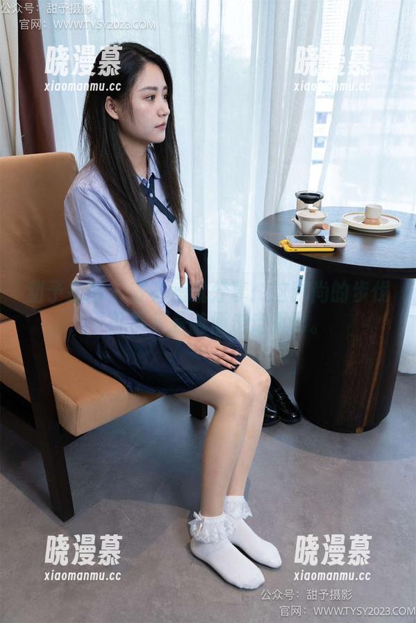 甜予摄影-齐齐 甜予摄影 - 齐齐短靴分享:这时尚的步伐,可不只是随便走走而已。