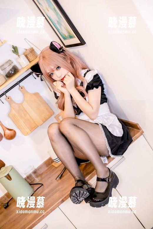 看！这就是神沢永莉的美腿写真：它们自带吸引力，不服不行