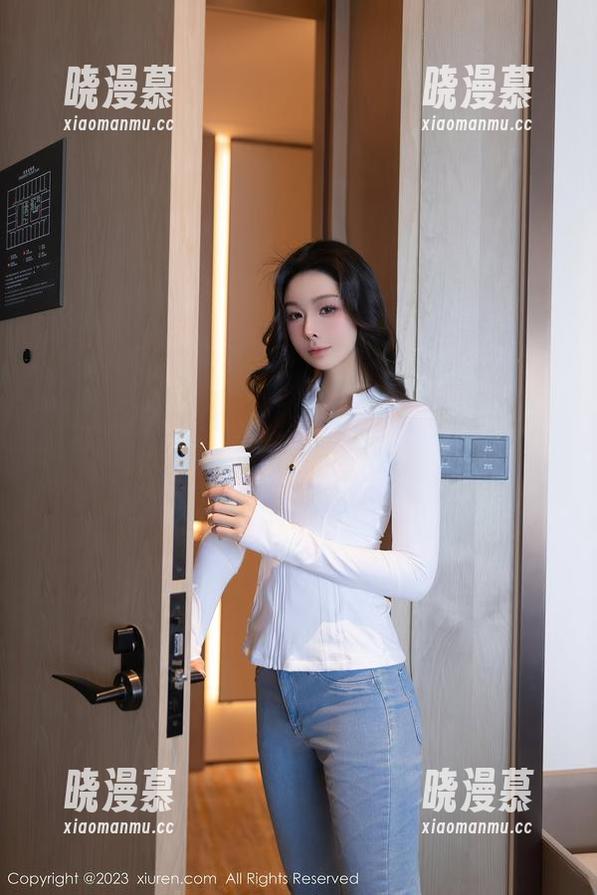 秀人网 - Lingyu教我如何温柔以待，先从下载这张美图开始！