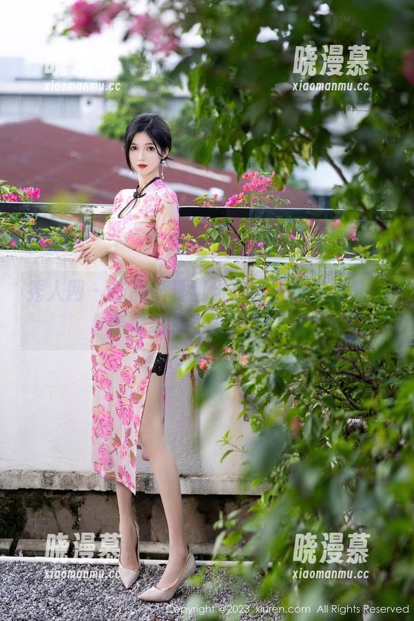 秀人网-夏甜甜 秀人网 - 作品:夏甜甜在纯白中的挣扎,像是爆米花被丢进水里