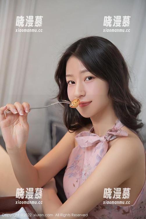 秀人网-夏诗诗Sally 秀人网 - 当“夏诗诗Sally”的眼镜遇上定制,画面有点…怎么说,妙趣横生吧。