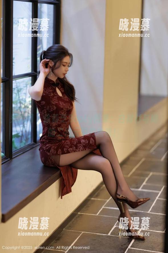 秀人网 - 徐莉芝Booty图集：白衬衫与她的二次元甲方爸爸！
