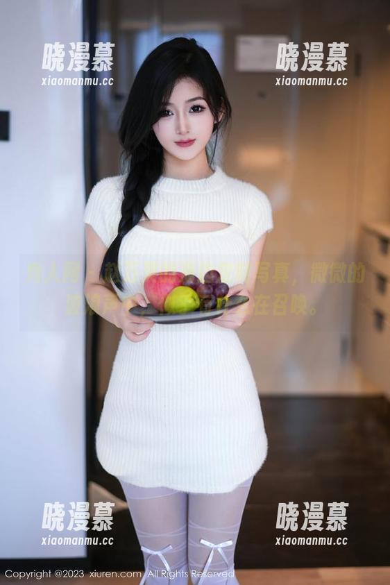 秀人网 - 赵万灵的海边定制写真，微微的波浪声中，似乎有什么在召唤。