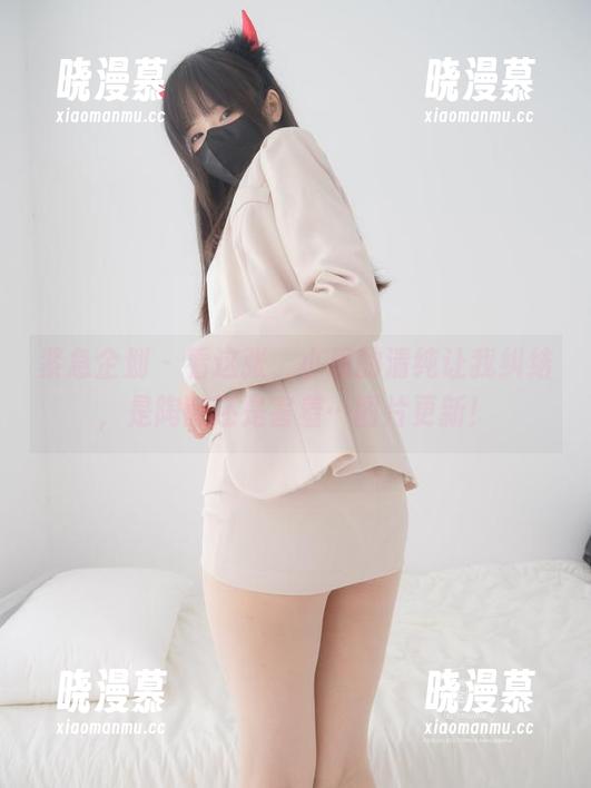 紧急企划 - 看这张，小恩的清纯让我纠结，是陶醉还是害羞…图片更新！