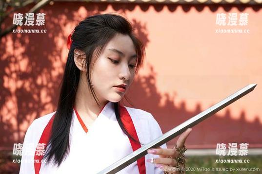 蜜桃社 - 谁说校服只能是单调的？结衣让它变得别致