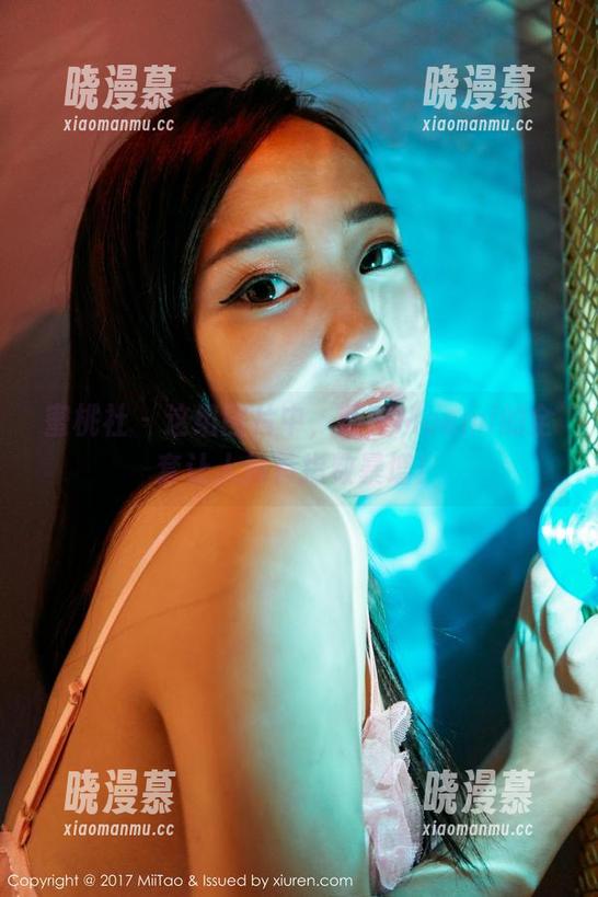 蜜桃社 - 这组图片中，萌美Moemi的全套让人推荐指数暴增！