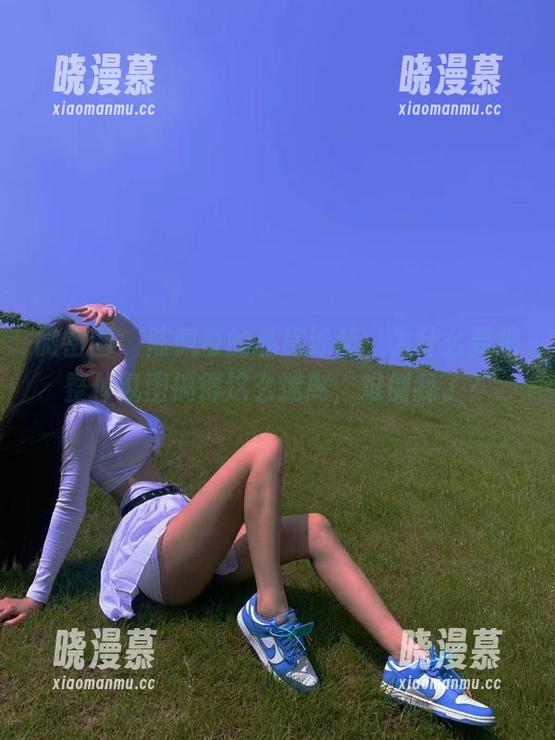 微密圈 - 陈佩奇的私房泳装，为什么要把整体氛围搞得这么迷离，难倒我了？